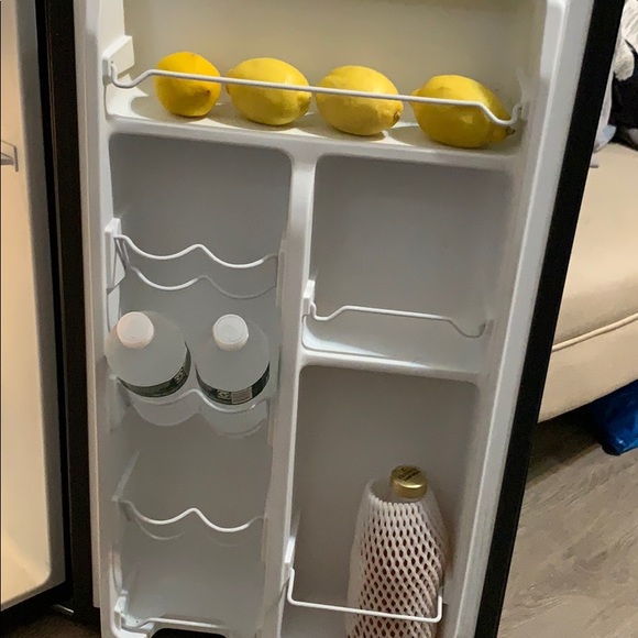 Mini fridge - Picture 4 of 4